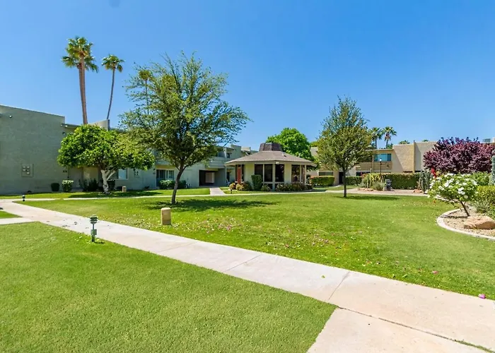 Camelback 446 At Fashion Square Holiday home *